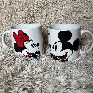 MICKEY AND MINNIE MOUSE COFFEE MUGS